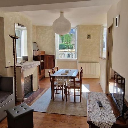 Appartement Dans Maison De Ville - 4 Personnes Oloron-Sainte-Marie Bagian luar foto