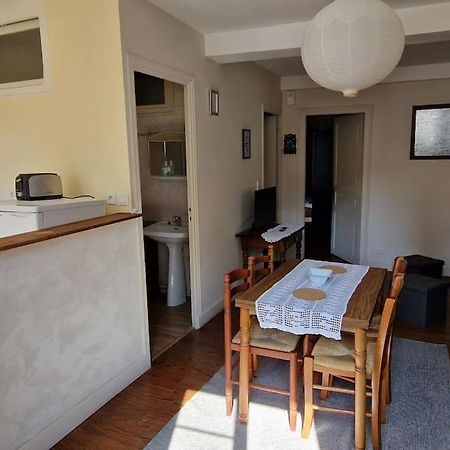Appartement Dans Maison De Ville - 4 Personnes Oloron-Sainte-Marie Bagian luar foto